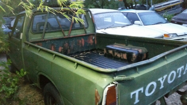 RN20 กระบะ 4ขอ แห้งบาง เครื่องเดิม 12R เกียร์คอ พร้อมโอนขับ 38,000 บาท