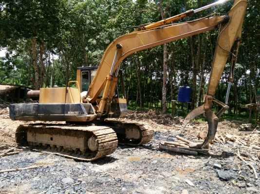 ขายรถแบคโฮ KOMATSU PC120-3 บุ้งกี๋พร้อมหัวคีปไม้ ราคา 350000