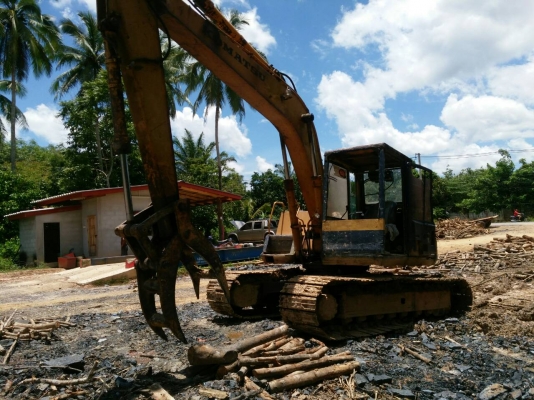 ขายรถแบคโฮ KOMATSU PC120-3 บุ้งกี๋พร้อมหัวคีปไม้ ราคา 350000