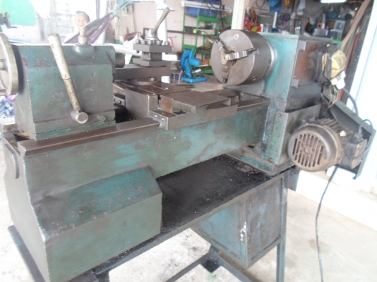 เครื่องกลึง 3  ฟุต เกียร์บล็อก ญี่ปุ่น พร้อมใช้งาน 33,000