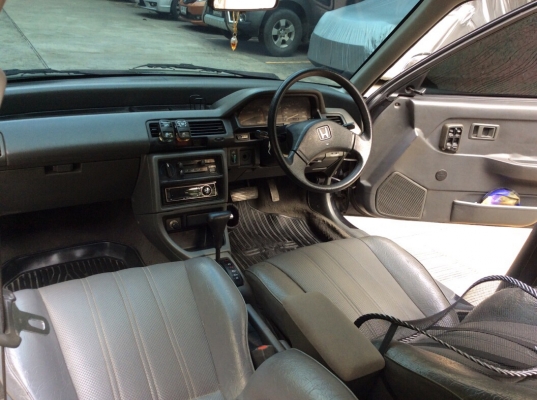 ขายรถฮอนด้า ซีวิค ปี90 เครื่องV-tec D15B เกียร์ออโต้ เพาเวอร์ ไฟฟ้าคู่หน้า ภายในเบาะหนังสวยๆเลยครับ แอร์หนาว ตัวถังสวยๆเดิมๆไม่มีชน สีเงาสววทั้งคัน แม็ก15" ยางดี รถขับดีเลยครับ รถสวยพร้อมใช้งานครับ ภาษี59 ประกันประเภท3