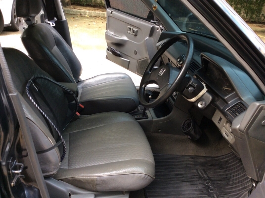 ขายรถฮอนด้า ซีวิค ปี90 เครื่องV-tec D15B เกียร์ออโต้ เพาเวอร์ ไฟฟ้าคู่หน้า ภายในเบาะหนังสวยๆเลยครับ แอร์หนาว ตัวถังสวยๆเดิมๆไม่มีชน สีเงาสววทั้งคัน แม็ก15" ยางดี รถขับดีเลยครับ รถสวยพร้อมใช้งานครับ ภาษี59 ประกันประเภท3