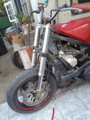 ขาย GPZ400R ต้นตระกูลนินจา ตามสะภาพ 18,000 บาท ไม่มีเล่ม มีแต่ป้ายทะเบียน
