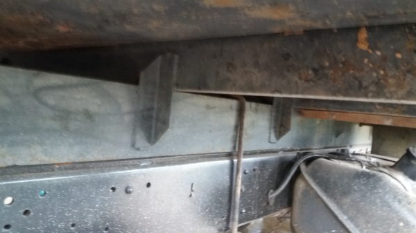 ขาย 6 ใหญ่สภาพพร้อมใช้งานครับ.F17  ยาว6ม 185แรงเครื่องสวยครับแห้งมาก..ครัซซีสวยจัดครับช่างล่างใหญ่บิ๊กเลยครับ