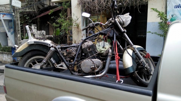 ขาย ซากพร้อมเล่ม honda 2 สูบ 750cc