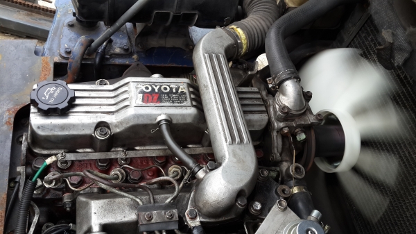 ขายรถยกฟอล์คลิฟต์ขนาด 2.5ตัน เครื่องยนต์ดีเซลสภาพสวย ๆ ราคา 250,000 บาท