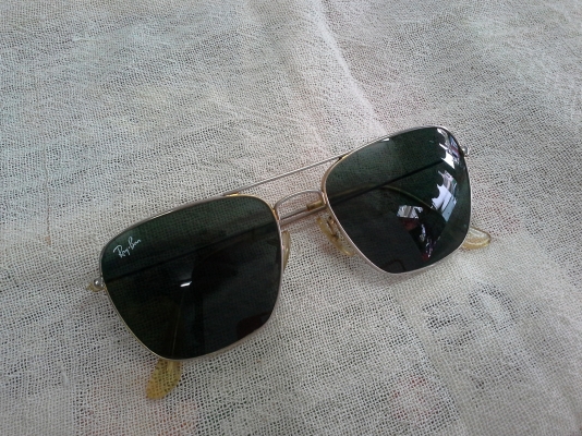 แว่นตาซุปตาร์ตัวจริง B&amp;L RAY-BAN CARAVAN USA