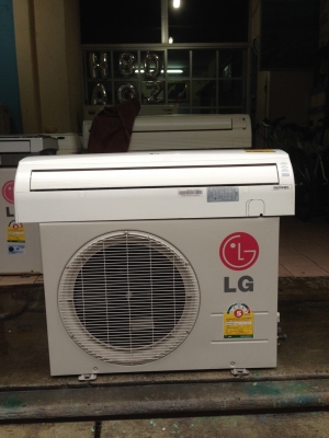 **** ขายแอร์ LG 12500 BTU สภาพสวย ****