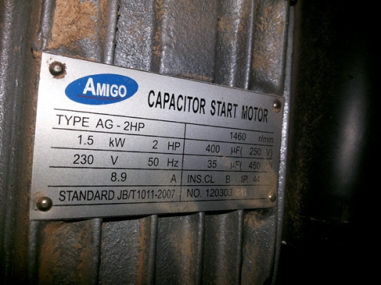 โต๊ะเลื่อยวงเดือน Handmade เก็บไว้ไม่ได้ใช้งาน ขายออกดีกว่า มอเตอร์ ขนาด 2 แรง ยกใบขึ้น - ลง ด้วยแม่แรงตัวเล็ก หน้าโต๊ะยกออกได้ ตอนนี้ใส่ใบเลื่อยวงเดือน 9 นิ้วอยู่ แต่ใส่ใบเลื่อยใหญ่กว่านี้ได้ครับ