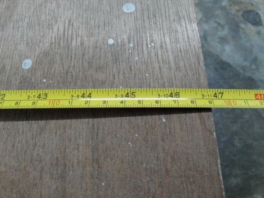 โต๊ะเลื่อยวงเดือน Handmade เก็บไว้ไม่ได้ใช้งาน ขายออกดีกว่า มอเตอร์ ขนาด 2 แรง ยกใบขึ้น - ลง ด้วยแม่แรงตัวเล็ก หน้าโต๊ะยกออกได้ ตอนนี้ใส่ใบเลื่อยวงเดือน 9 นิ้วอยู่ แต่ใส่ใบเลื่อยใหญ่กว่านี้ได้ครับ