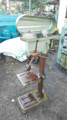 ******* Sold Out!! ******** สว่านแท่น King Kong ตัวใหญ่ Made in Taiwan ไฟ 380V. สภาพสวย สด พร้อมใช้!! 089-2499-123 นครปฐม