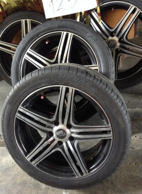 ขายด่วน ล้อแม็กซ์พร้อมยาง ขอบ18"กว้าง9 กทม. ต่อรองได้