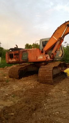 แมคโคร ฮิตาชิ 200รุ่น3 ราคาน่าซื้อ แมคโคร ฮิตาชิ 200รุ่น3 ราคาน่าซื้อ