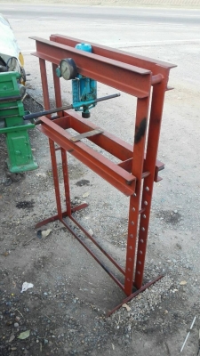 ====== Sold Out!! ====== แท่นอัดไฮดรอลิค 20 ตัน. Made in Sweden สภาพสวย สด ใหม่!! โทร 089-2499-123 นครปฐม