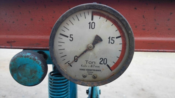 ====== Sold Out!! ====== แท่นอัดไฮดรอลิค 20 ตัน. Made in Sweden สภาพสวย สด ใหม่!! โทร 089-2499-123 นครปฐม