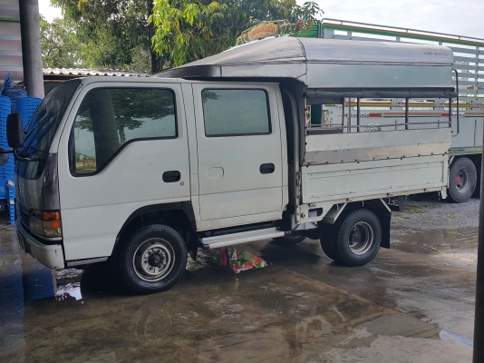 ขายISUZU ELF ป้ายไม่ติดเวลา 4 ประตู ขายISUZU ELF ป้ายไม่ติดเวลา 4 ประตู