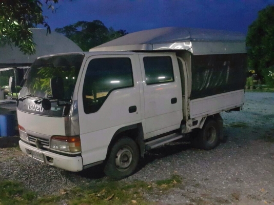 ขายISUZU ELF ป้ายไม่ติดเวลา 4 ประตู