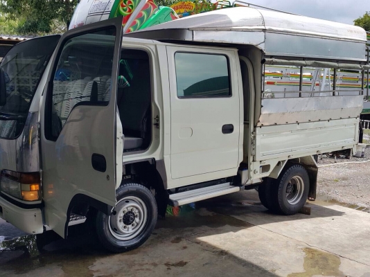 ขายISUZU ELF ป้ายไม่ติดเวลา 4 ประตู ขายISUZU ELF ป้ายไม่ติดเวลา 4 ประตู