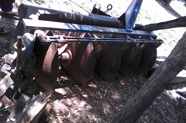 ขายตามสภาพพาน5ใบ26CMTติดมากับรถไถฟอดร์