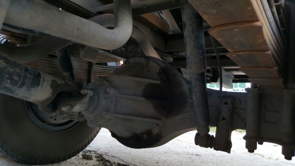 รถอีซุซุ 6 ล้อดั้ม NPR 150 แรงม้า ปี 51.    สนใจติดต่อ  081 - 6079515