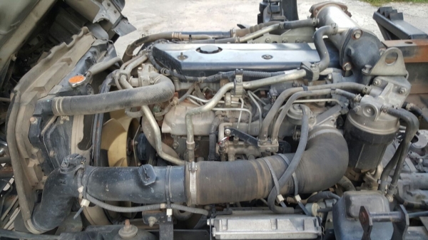 รถอีซุซุ 6 ล้อดั้ม NPR 150 แรงม้า ปี 51.    สนใจติดต่อ  081 - 6079515