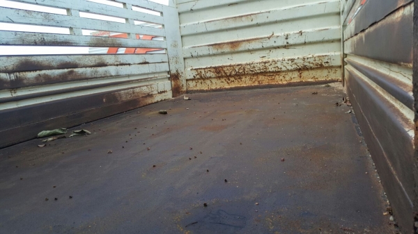 รถอีซุซุ 6 ล้อดั้ม NPR 150 แรงม้า ปี 51.    สนใจติดต่อ  081 - 6079515