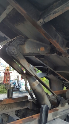 รถอีซุซุ 6 ล้อดั้ม NPR 150 แรงม้า ปี 51.    สนใจติดต่อ  081 - 6079515