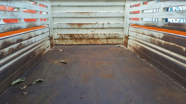 รถอีซุซุ 6 ล้อดั้ม NPR 150 แรงม้า ปี 51.    สนใจติดต่อ  081 - 6079515