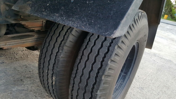 รถอีซุซุ 6 ล้อดั้ม NPR 150 แรงม้า ปี 51.    สนใจติดต่อ  081 - 6079515