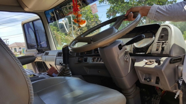 รถฮีโน่ 10 ล้อดั้ม FM3H เปลื่ยนเครื่อง 320 แรงม้า.    สนใจติดต่อ  081 - 6079515