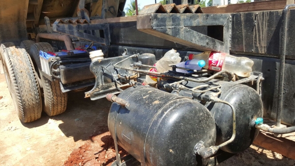 รถฮีโน่ 10 ล้อดั้ม FM3H เปลื่ยนเครื่อง 320 แรงม้า.    สนใจติดต่อ  081 - 6079515