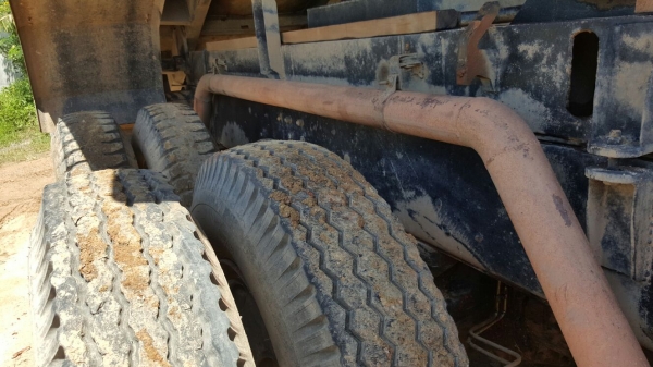 รถฮีโน่ 10 ล้อดั้ม FM3H เปลื่ยนเครื่อง 320 แรงม้า.    สนใจติดต่อ  081 - 6079515