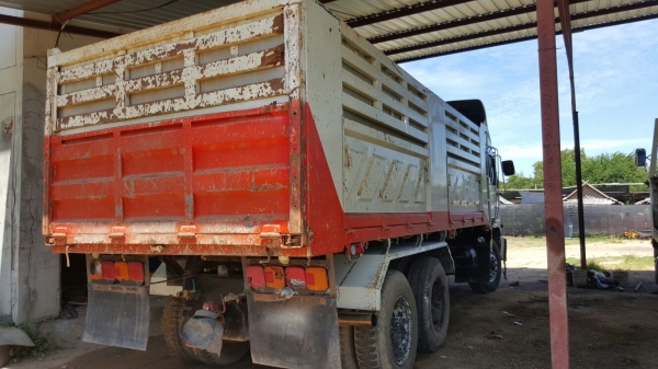 รถฮีโน่ 10 ล้อดั้ม FM3H เปลื่ยนเครื่อง 320 แรงม้า.    สนใจติดต่อ  081 - 6079515