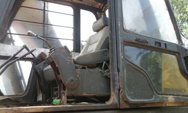 ขายรถขุดแบ็คโค PC200 KATO ช่วงล่างดี เอวดี สภาพพร้อมใช้งาน ภายในครบพร้อมลงงาน