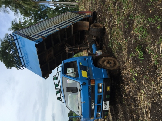 ขาย NPR115ดั้ม กะบะปิเนียม มีสโล ยางเตม พวงมาลัยพาวเว่อ