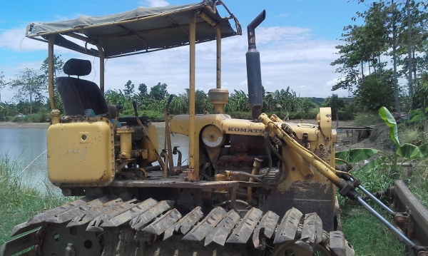 รถแทรคเตอร์ โคมัสสุ d20pl รุ่น 3กับ6