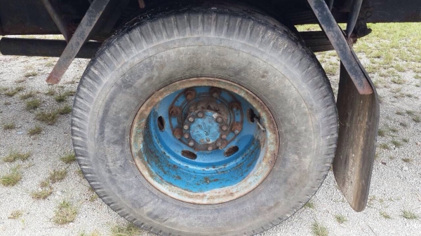 ขายรถบรรทุก 6 ล้อรั้วใหญ่ ISUZU ROCKY 195 แรงม้า ยาง 900 กระบะยาว 7.20 เมตร คัสซี FTR32 ราคา 370000