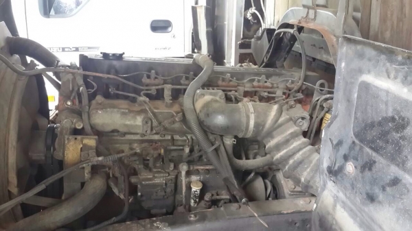 ขายรถบรรทุก 6 ล้อรั้วใหญ่ ISUZU ROCKY 195 แรงม้า ยาง 900 กระบะยาว 7.20 เมตร คัสซี FTR32 ราคา 370000