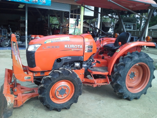 ขาย แทรกเตอร์ KUBOTA L3008 ถูกๆ สวยๆ  รถใช้งานน้อย 8&times;&times; ช.ม สีเดิมๆทั้งคันคับ