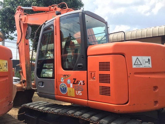 Hitachi ZX135US เก่าญี่ปุ่น อาร์มพิเศษ