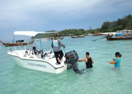 ขายเรือโมลบอยทีเซิร์ฟ 18 ฟุต เครื่องซูซูกิ 85 แรงพร้อมเทรเลอร์