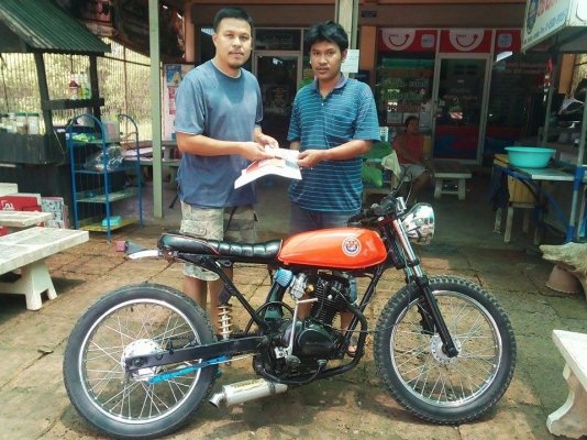 ขาย Jx เเปลงใส่โช้คเดี่ยว รถขี่ได้ปกติ มีสำเนาหน้าเล่ม+ใบซื้อขาย ค่าตัว 8500 บาท สนใจทักเเชทหรือโทร.089-8054390 โอ๋ อยู่จังหวัด ลพบุรี