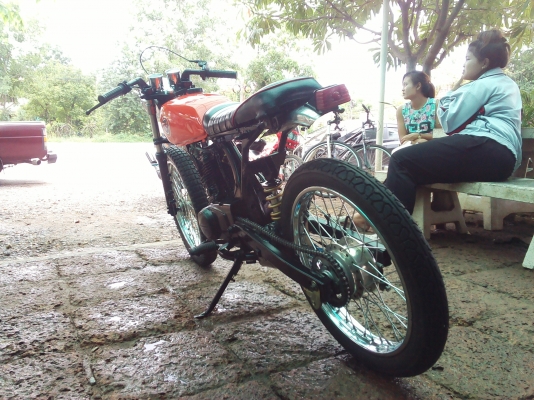 ขาย Jx เเปลงใส่โช้คเดี่ยว รถขี่ได้ปกติ มีสำเนาหน้าเล่ม+ใบซื้อขาย ค่าตัว 8500 บาท สนใจทักเเชทหรือโทร.089-8054390 โอ๋ อยู่จังหวัด ลพบุรี