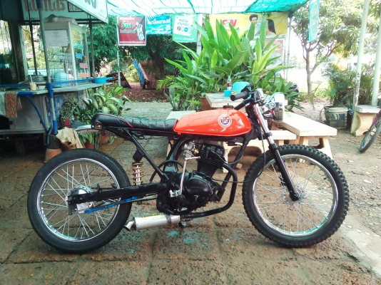 ขาย Jx เเปลงใส่โช้คเดี่ยว รถขี่ได้ปกติ มีสำเนาหน้าเล่ม+ใบซื้อขาย ค่าตัว 8500 บาท สนใจทักเเชทหรือโทร.089-8054390 โอ๋ อยู่จังหวัด ลพบุรี