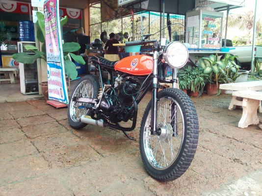 ขาย Jx เเปลงใส่โช้คเดี่ยว รถขี่ได้ปกติ มีสำเนาหน้าเล่ม+ใบซื้อขาย ค่าตัว 8500 บาท สนใจทักเเชทหรือโทร.089-8054390 โอ๋ อยู่จังหวัด ลพบุรี