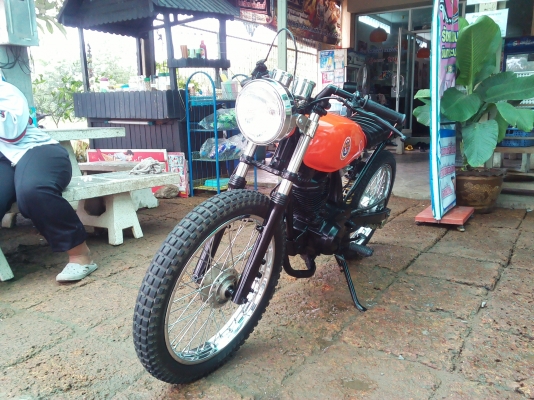 ขาย Jx เเปลงใส่โช้คเดี่ยว รถขี่ได้ปกติ มีสำเนาหน้าเล่ม+ใบซื้อขาย ค่าตัว 8500 บาท สนใจทักเเชทหรือโทร.089-8054390 โอ๋ อยู่จังหวัด ลพบุรี