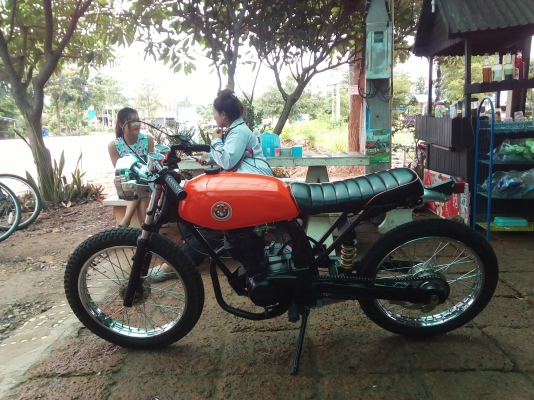 ขาย Jx เเปลงใส่โช้คเดี่ยว รถขี่ได้ปกติ มีสำเนาหน้าเล่ม+ใบซื้อขาย ค่าตัว 8500 บาท สนใจทักเเชทหรือโทร.089-8054390 โอ๋ อยู่จังหวัด ลพบุรี