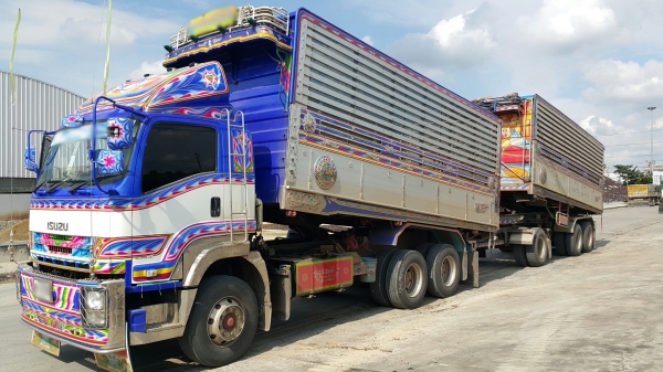 ขายรถพ่วง 22 ล้อ แม่.ลูก กระบะเนียมคอกเกษตรดั้ม อู่.ส สมบัติ ISUZU 360 ปี.54 ราคา.2690000 รถสวย ยางเต็ม สนใจรีบจองด่วน