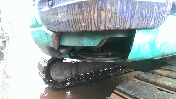 Komatsu PC40R-8 เก่าญี่ปุ่น ตู้เก๋ง แทรคเหล็กหุ้มก้อนยาง