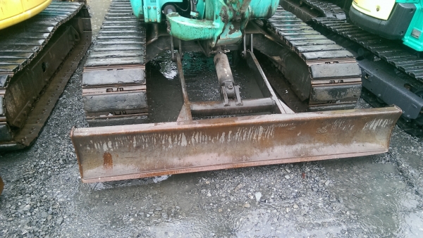 Komatsu PC40R-8 เก่าญี่ปุ่น ตู้เก๋ง แทรคเหล็กหุ้มก้อนยาง